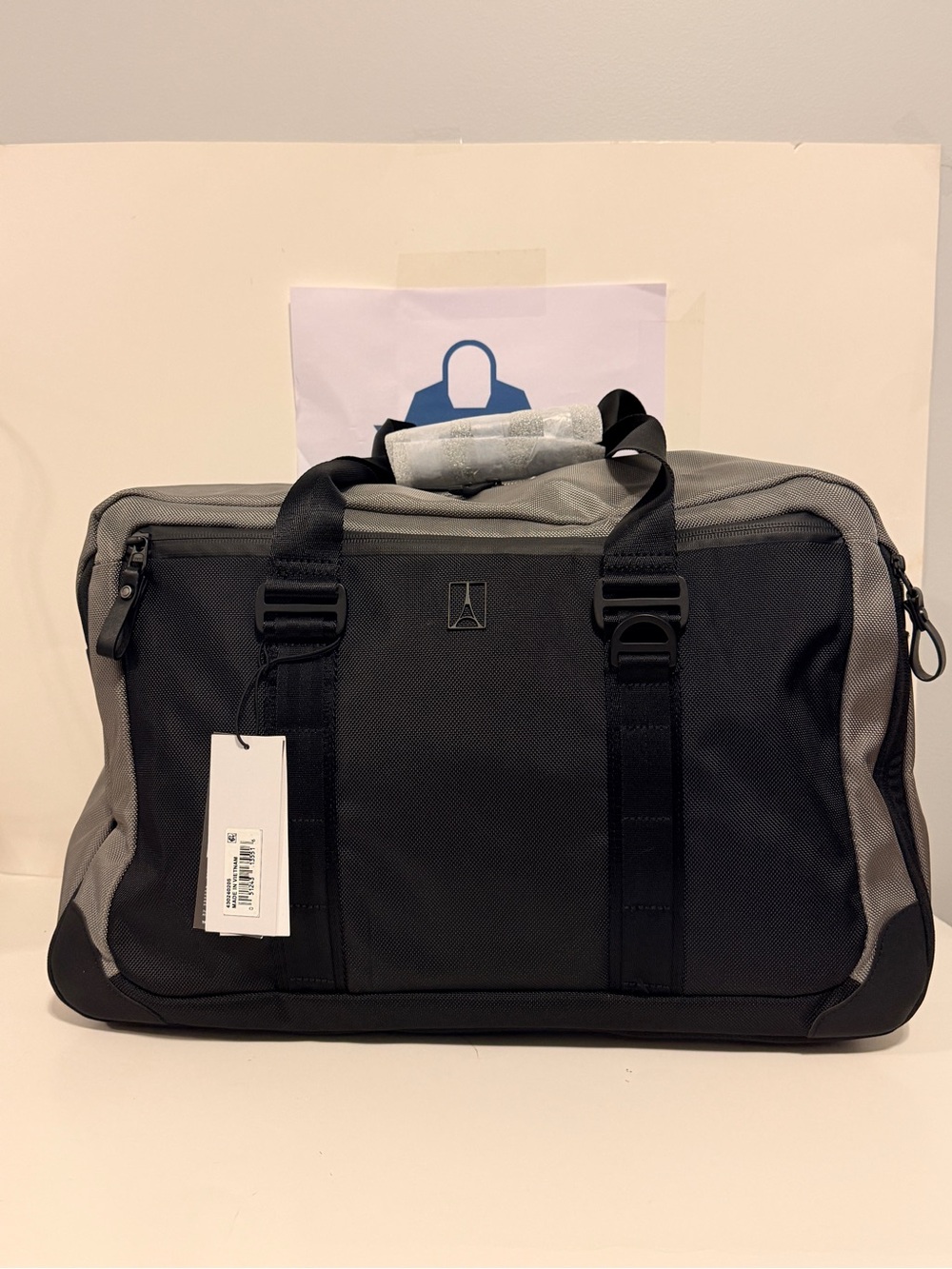 NWT TravelPro Altitude Double Expansion Black & Gray Duffel Bag